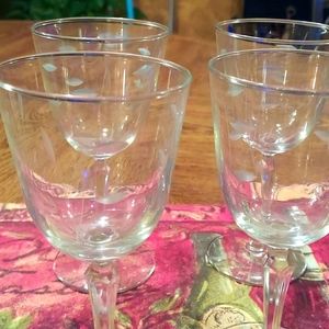 Set of etched wine 🍷glasses